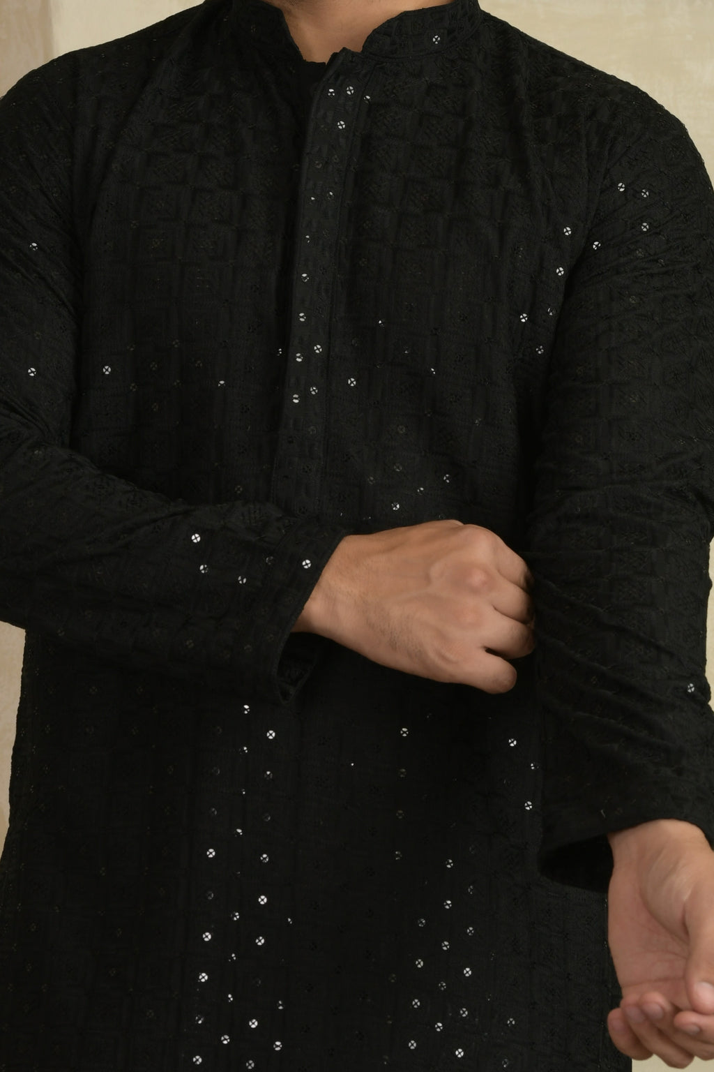 Chevron Embroidered Mandarin Collar Kurta With Pyjamas