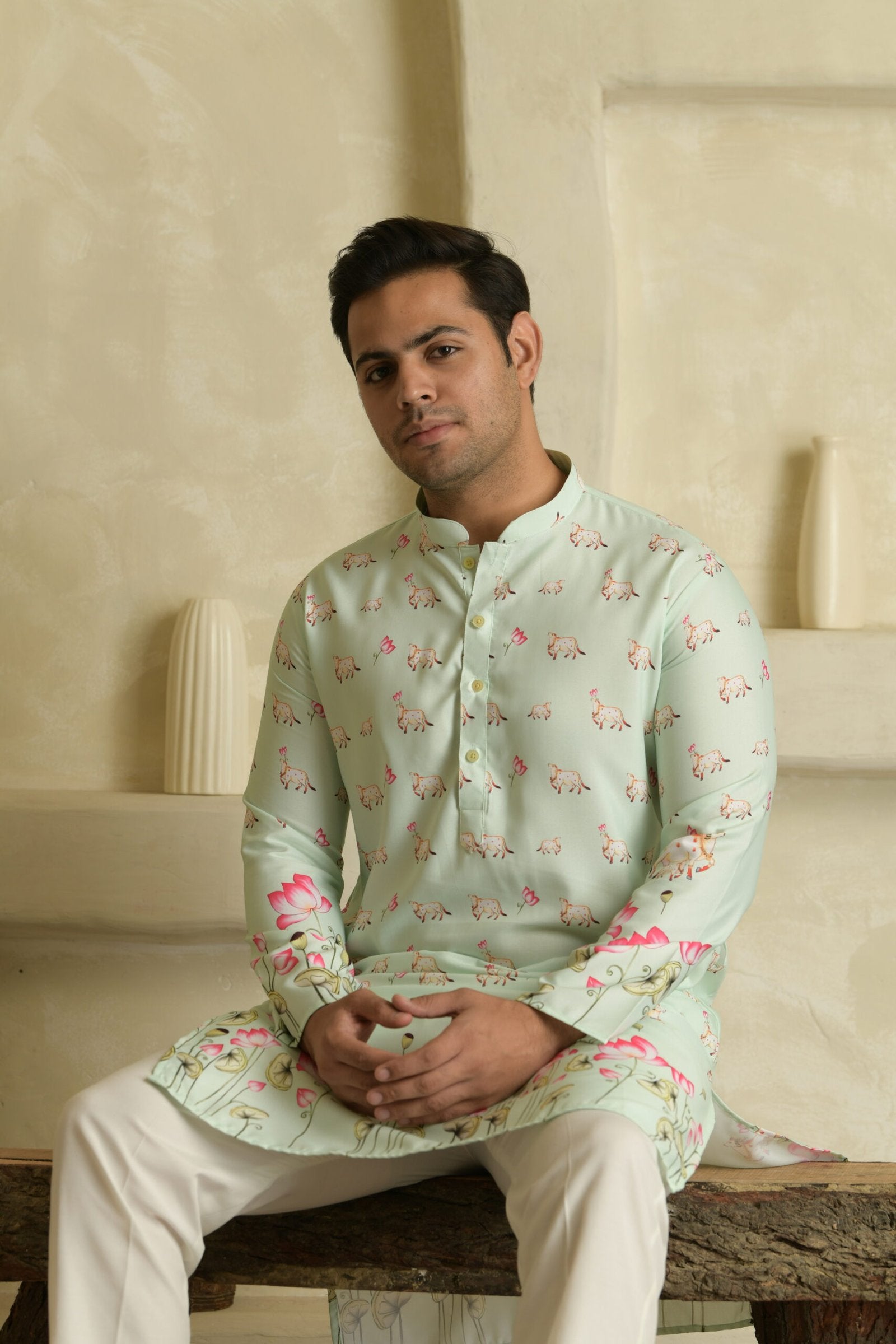 Men Floral Printed Mandarin Collar Straight Kurta