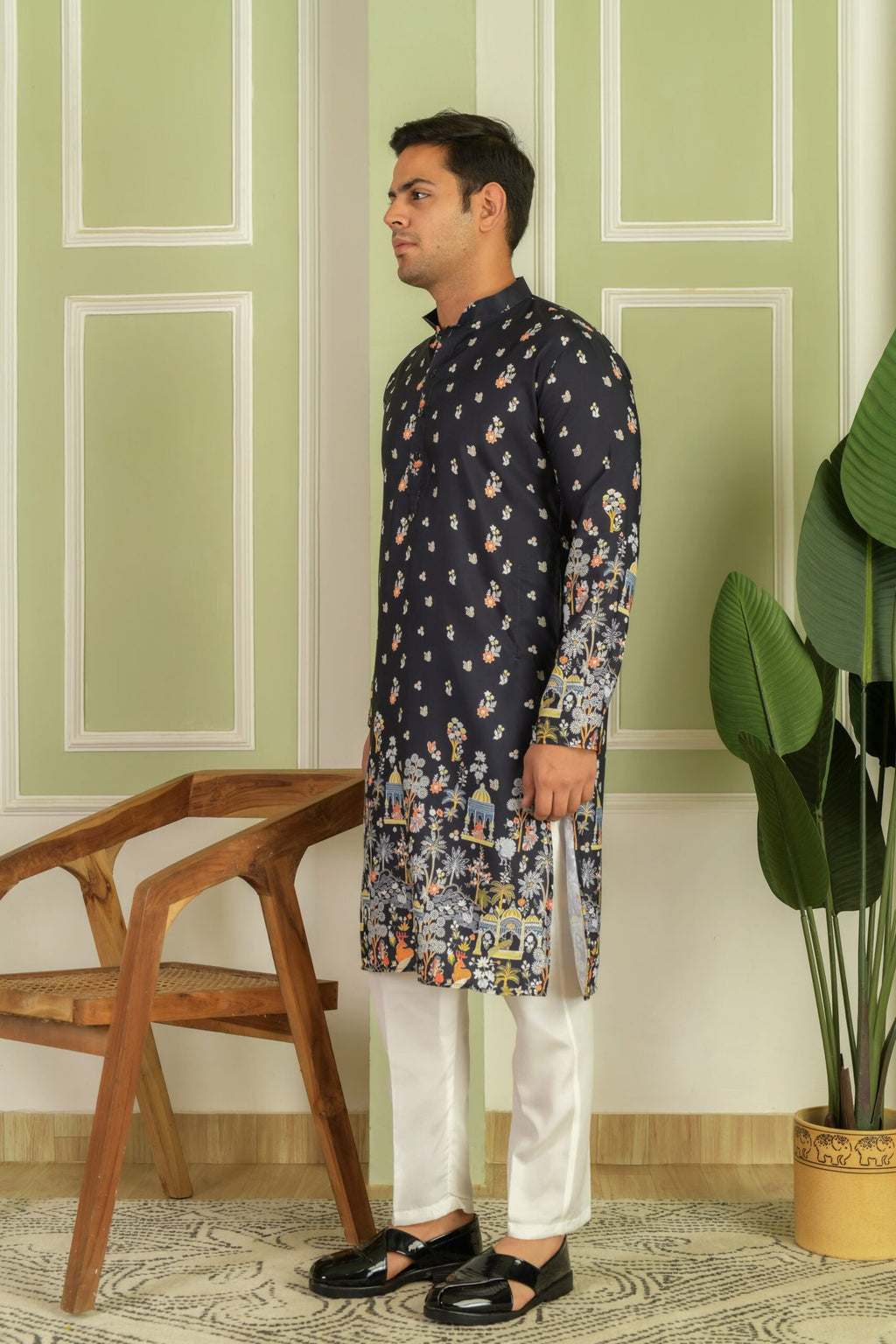 Men Floral Printed Mandarin Collar Kurta