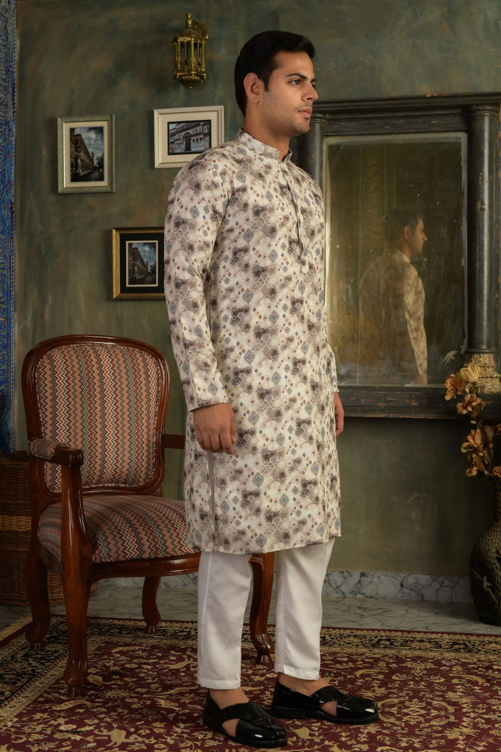 Men Floral Printed Mandarin Collar Kurta