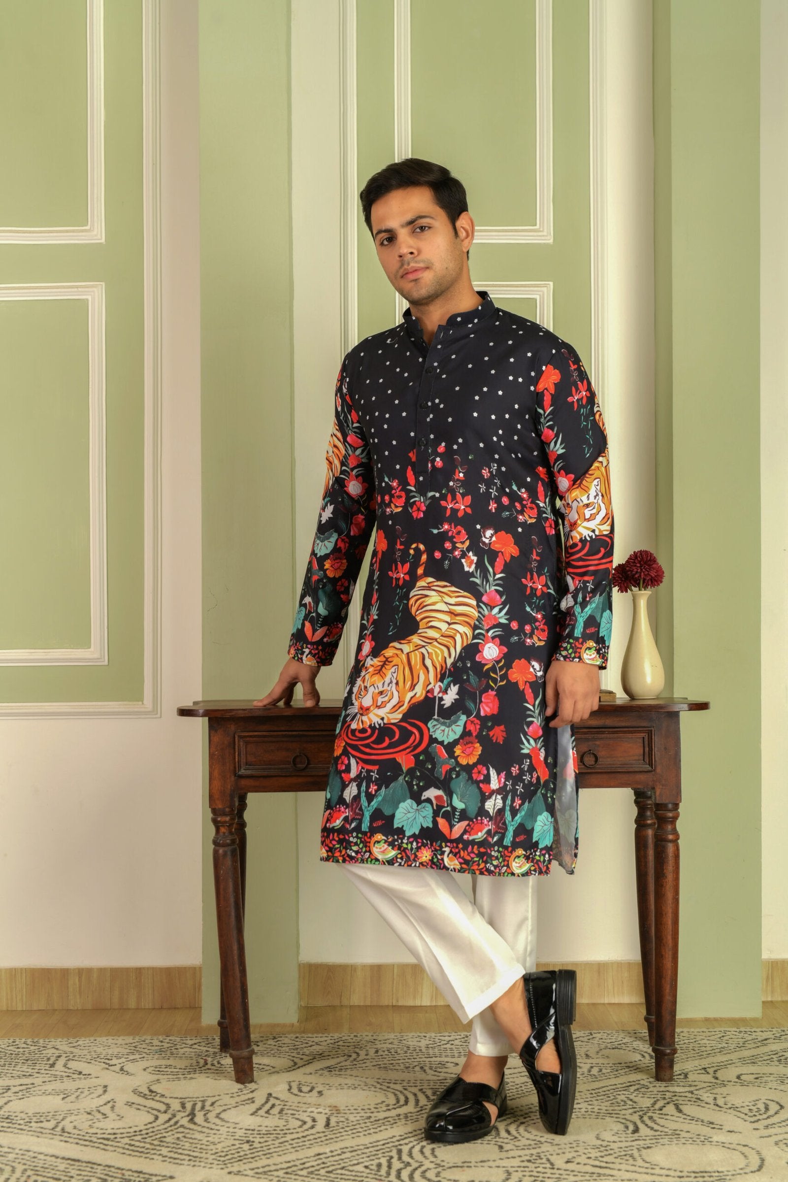 Floral Printed Mandarin Collar Straight Kurta