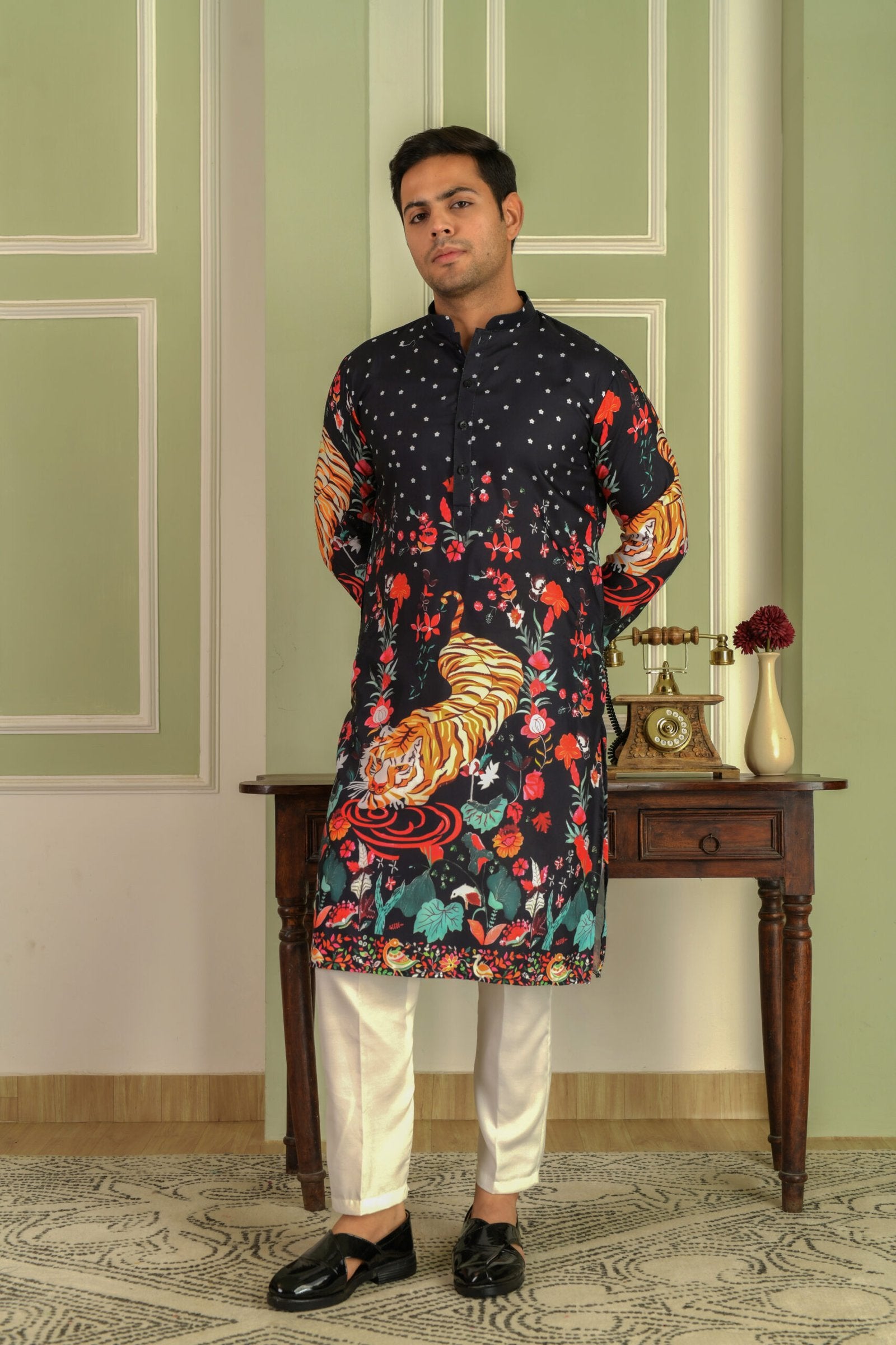 Floral Printed Mandarin Collar Straight Kurta