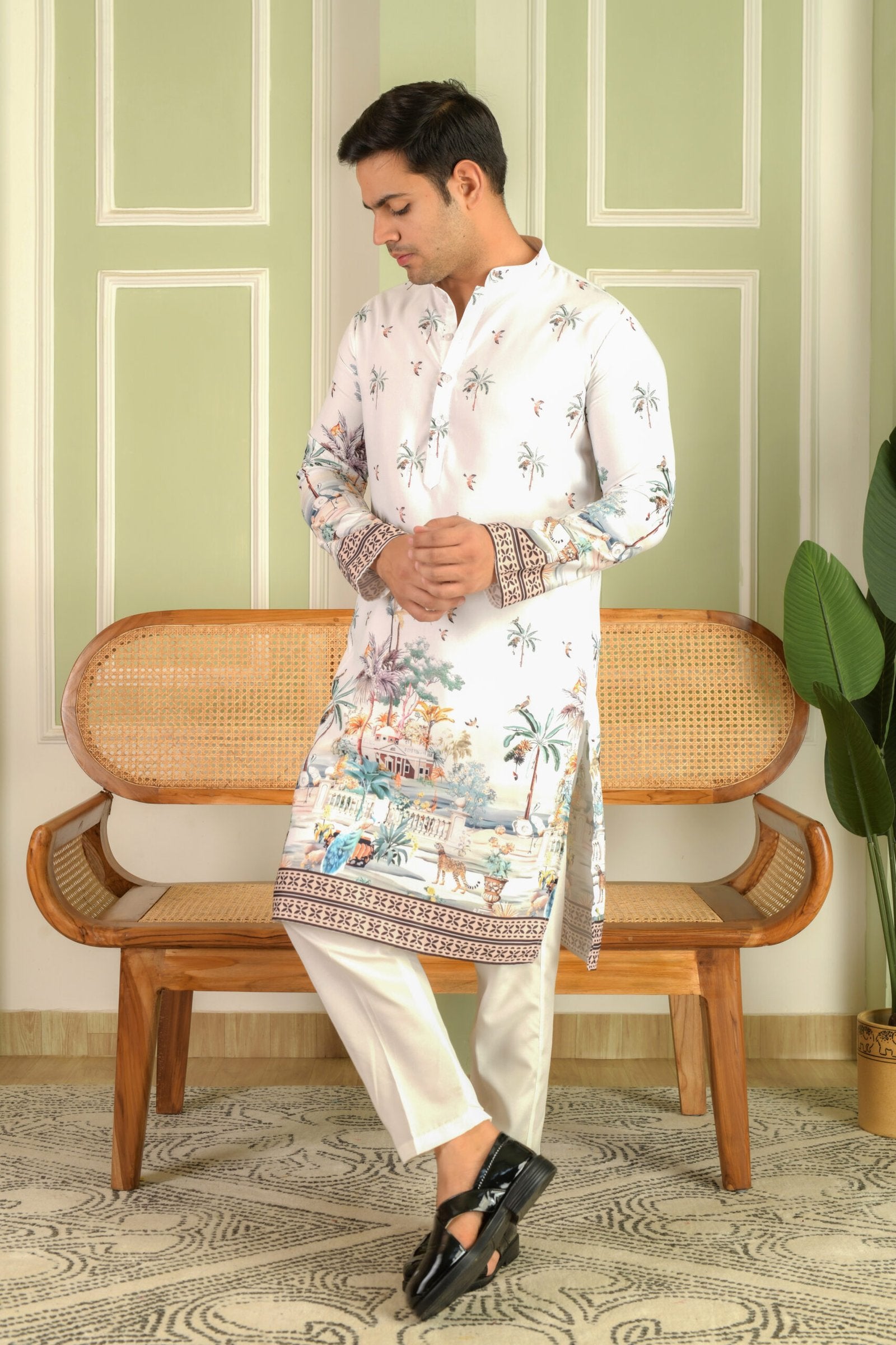 Men Ethnic Motifs Printed Mandarin Collar Straight Kurta