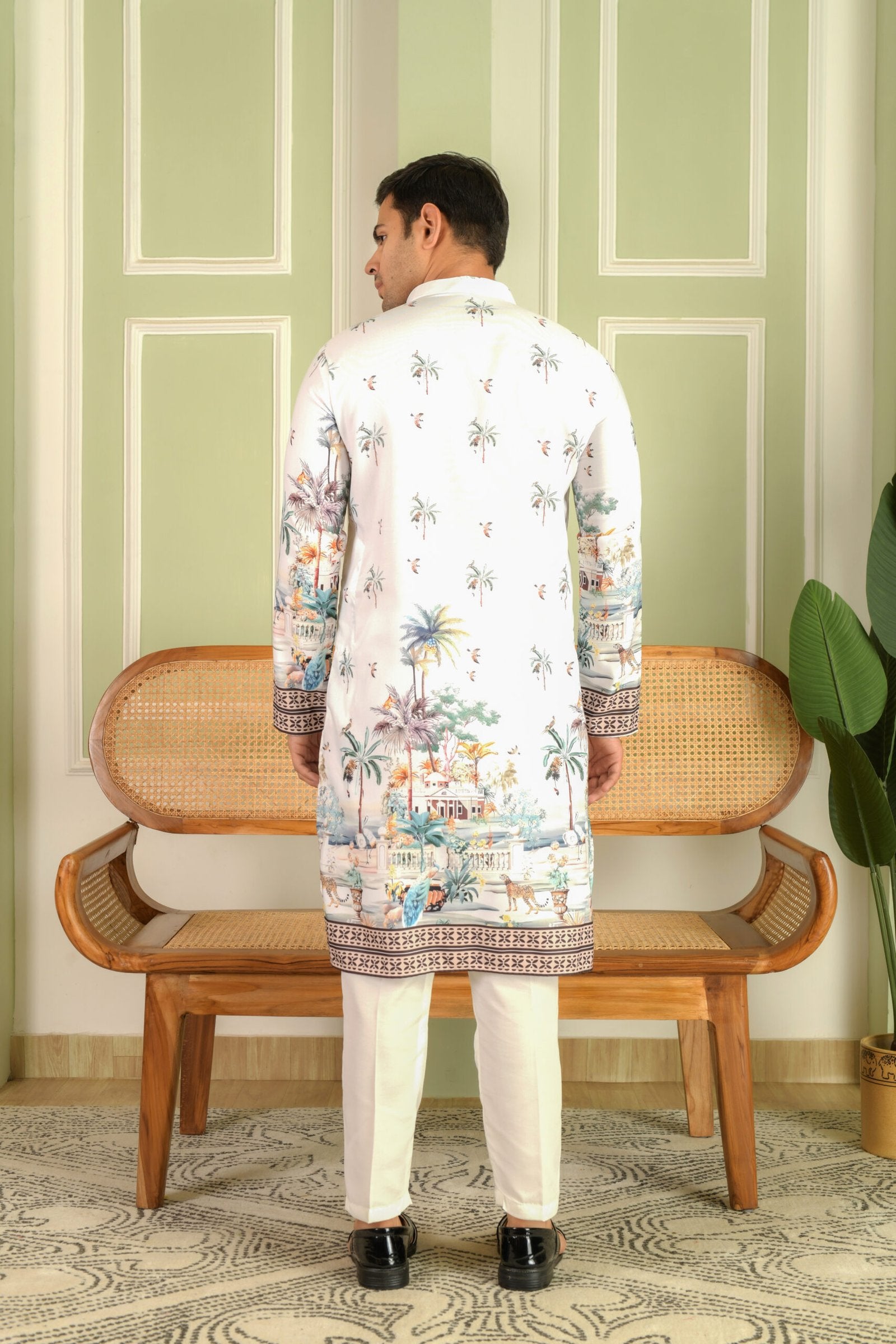 Men Ethnic Motifs Printed Mandarin Collar Straight Kurta